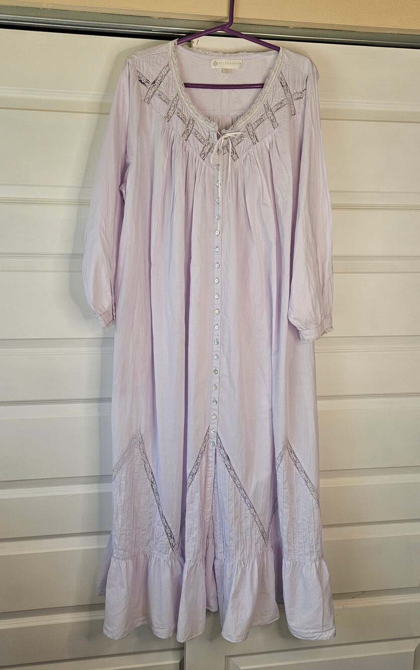 Eileen West Lavender 100% Cotton Lace Button Front Maxi Nightgown Robe Large